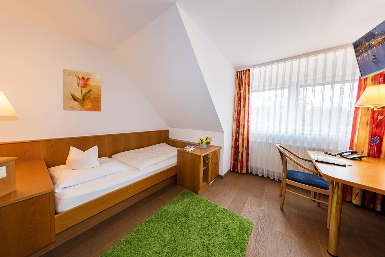 Gasthof - Hotel Zum Ochsen Gmbh Berghulen Zewnętrze zdjęcie