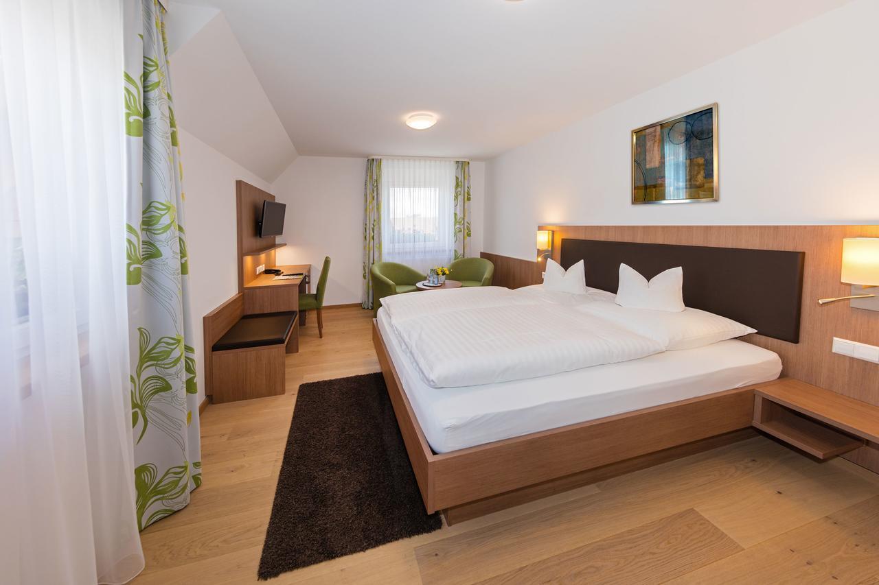 Gasthof - Hotel Zum Ochsen Gmbh Berghulen Zewnętrze zdjęcie